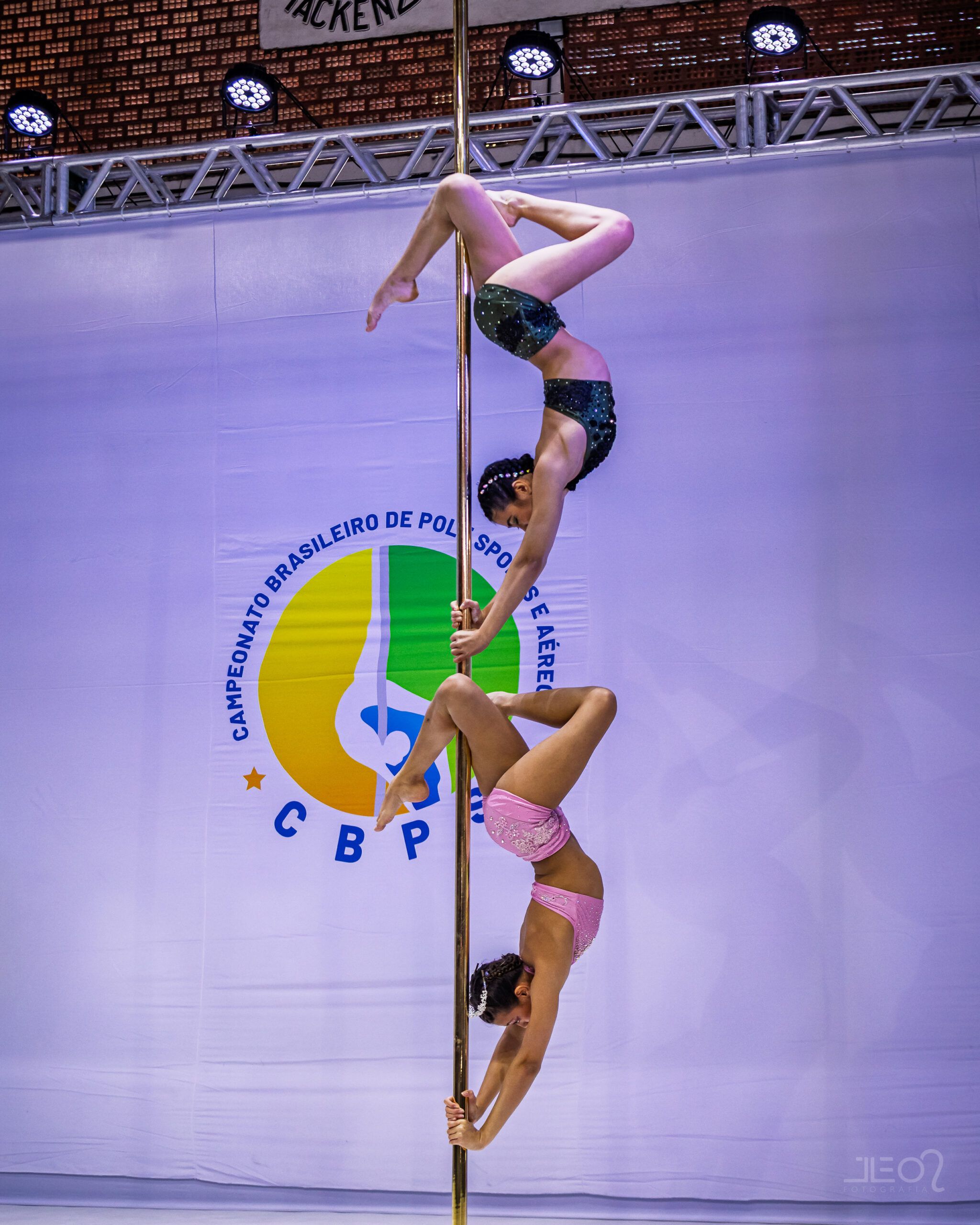 POLE REMOVÍVEL ESTÁTICO POLE REMOVÍVEL ESTÁTICO